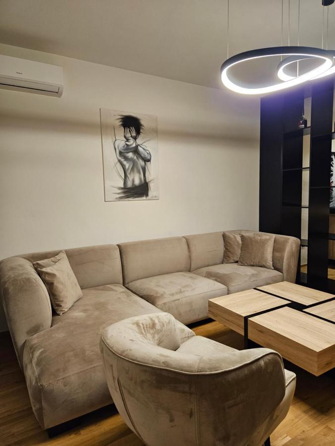 Adav Luxus Apartment Visoko Exteriér fotografie